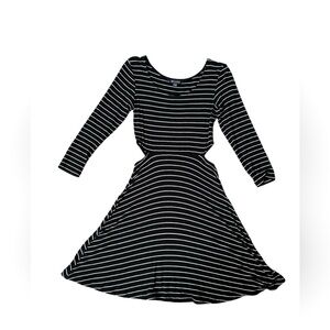 American Eagle Outfitters Soft & Sexy Black and White mini dress size small